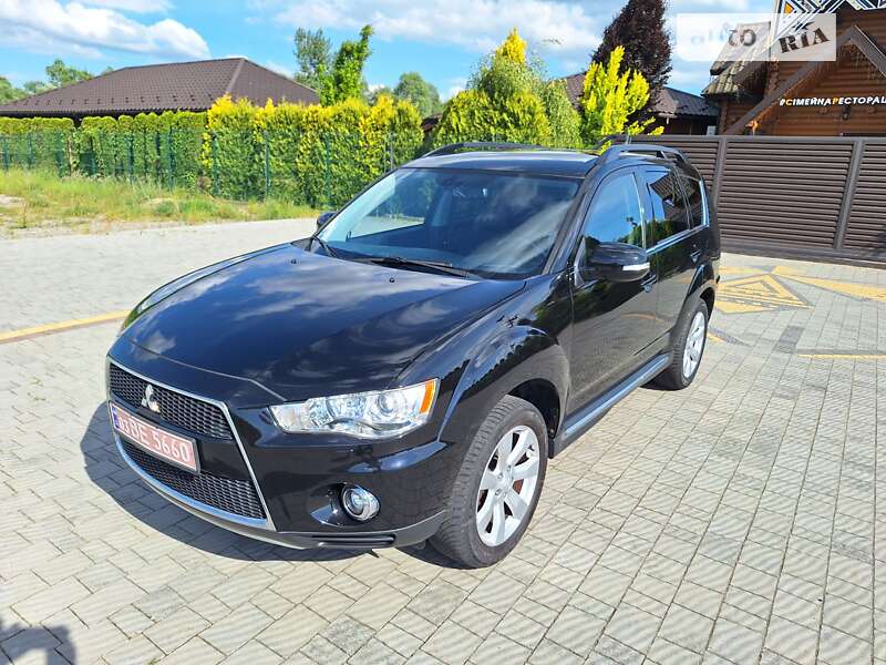 Позашляховик / Кросовер Mitsubishi Outlander 2012 в Стрию