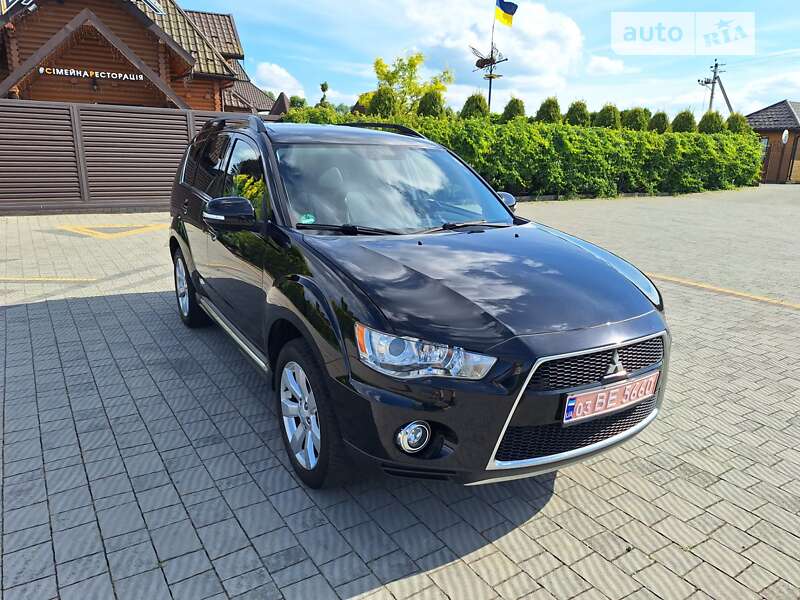 Позашляховик / Кросовер Mitsubishi Outlander 2012 в Стрию