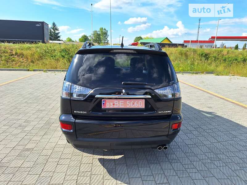 Позашляховик / Кросовер Mitsubishi Outlander 2012 в Стрию