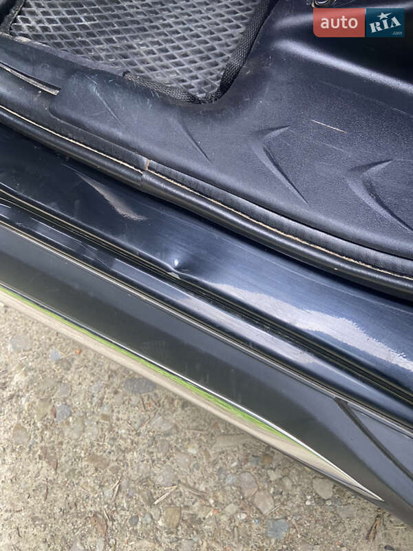 Позашляховик / Кросовер Mitsubishi Outlander 2010 в Старому Самборі