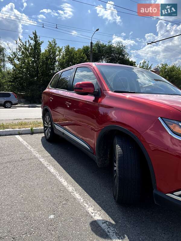 Внедорожник / Кроссовер Mitsubishi Outlander 2019 в Днепре фото 2 Внедорожник / Кроссовер Mitsubishi Outlander 2019 в Днепре