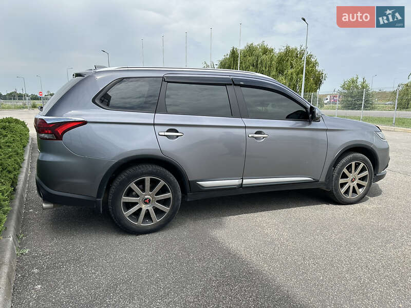 Mitsubishi Outlander 2019