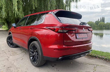 Внедорожник / Кроссовер Mitsubishi Outlander 2023 в Ровно