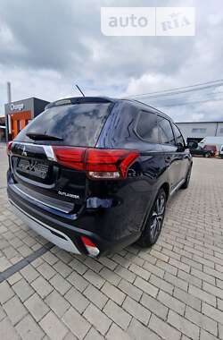 Внедорожник / Кроссовер Mitsubishi Outlander 2014 в Львове