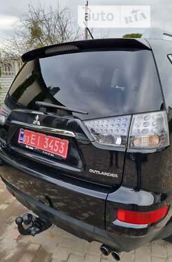 Позашляховик / Кросовер Mitsubishi Outlander 2010 в Золочеві