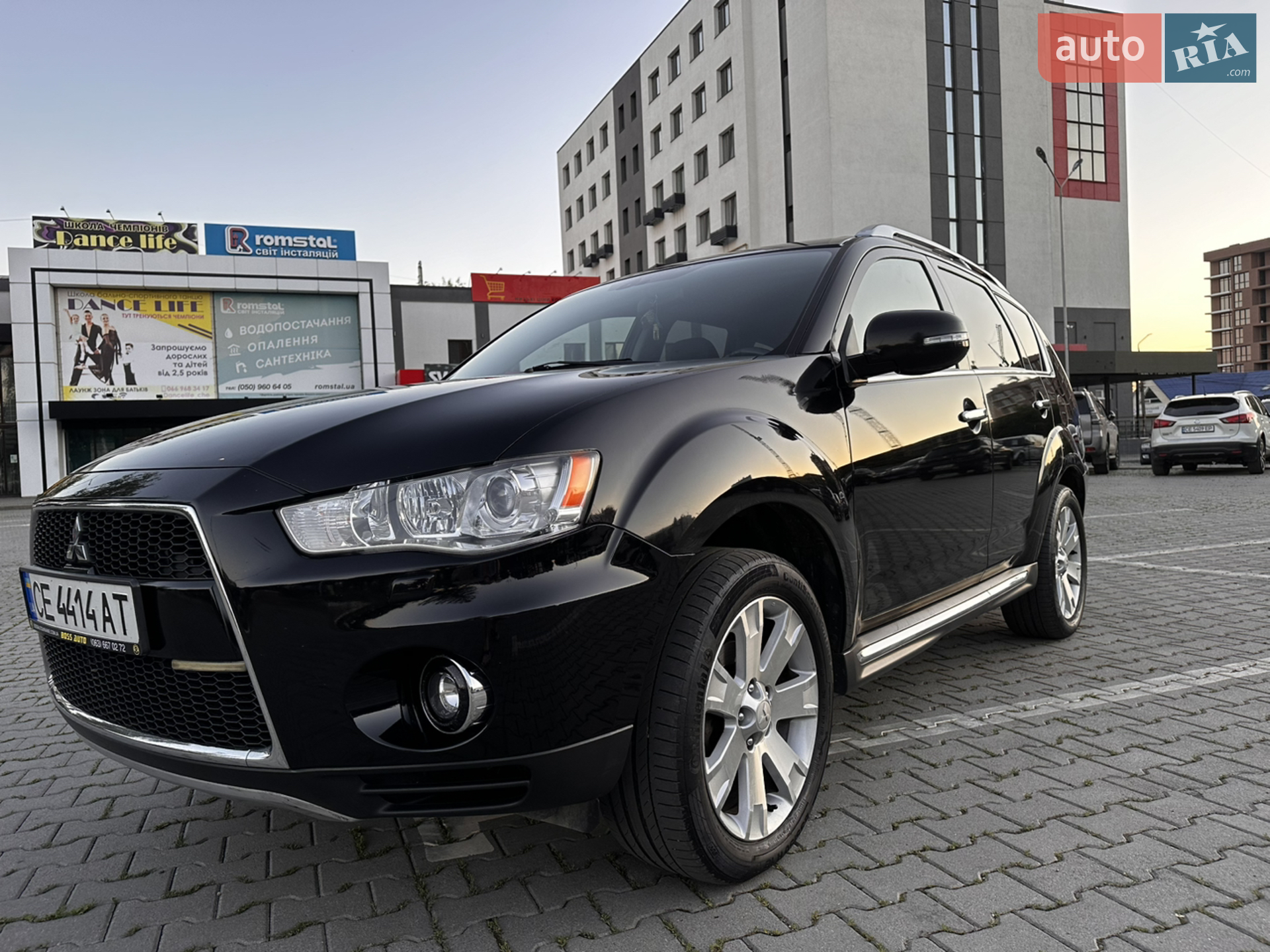 2010 Mitsubishi Outlander - фото 1