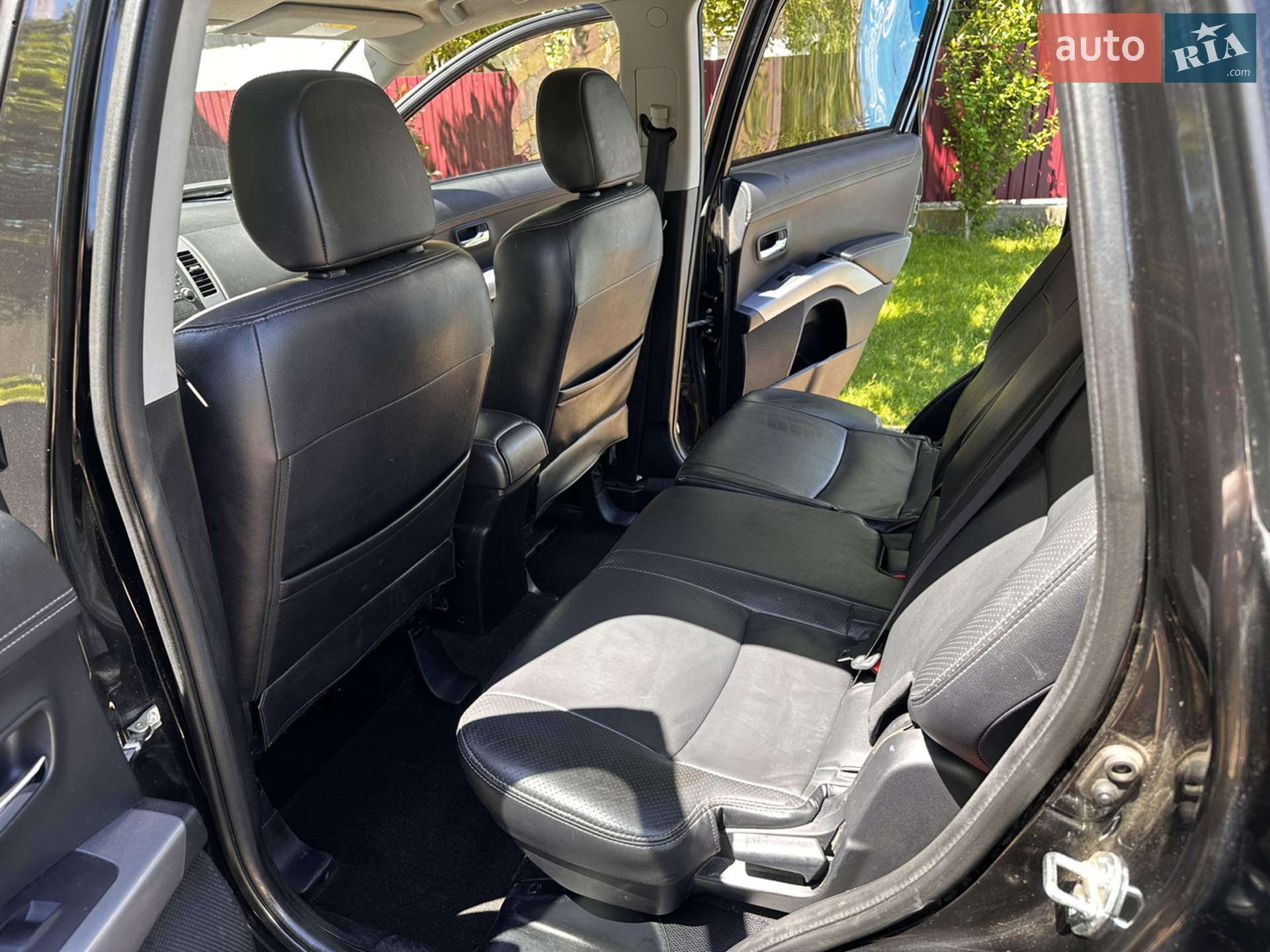 2010 Mitsubishi Outlander - мініатюра 23