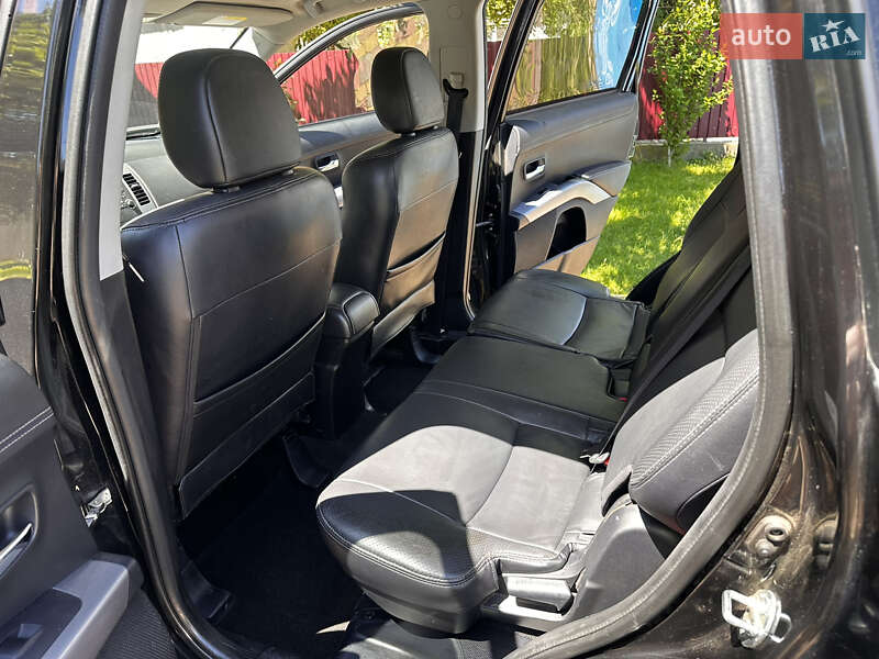 Позашляховик / Кросовер Mitsubishi Outlander 2010 в Чернівцях