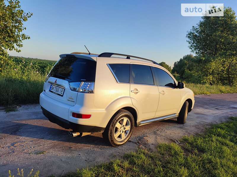 Внедорожник / Кроссовер Mitsubishi Outlander 2012 в Нежине