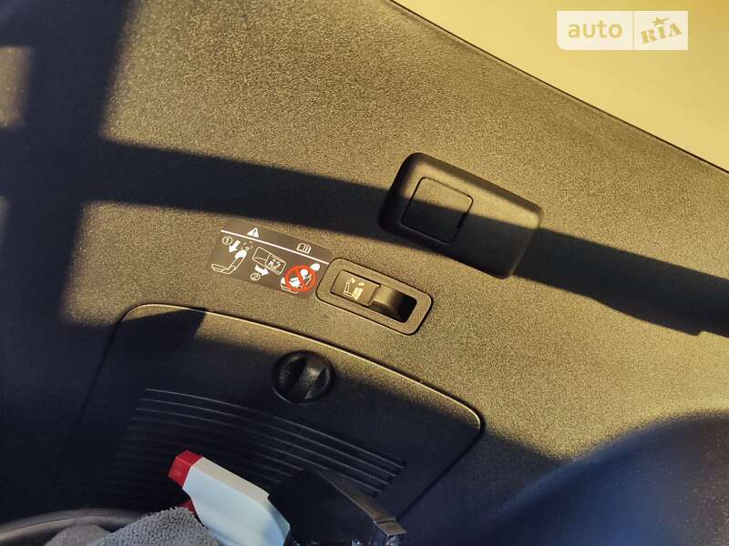 Внедорожник / Кроссовер Mitsubishi Outlander 2012 в Нежине