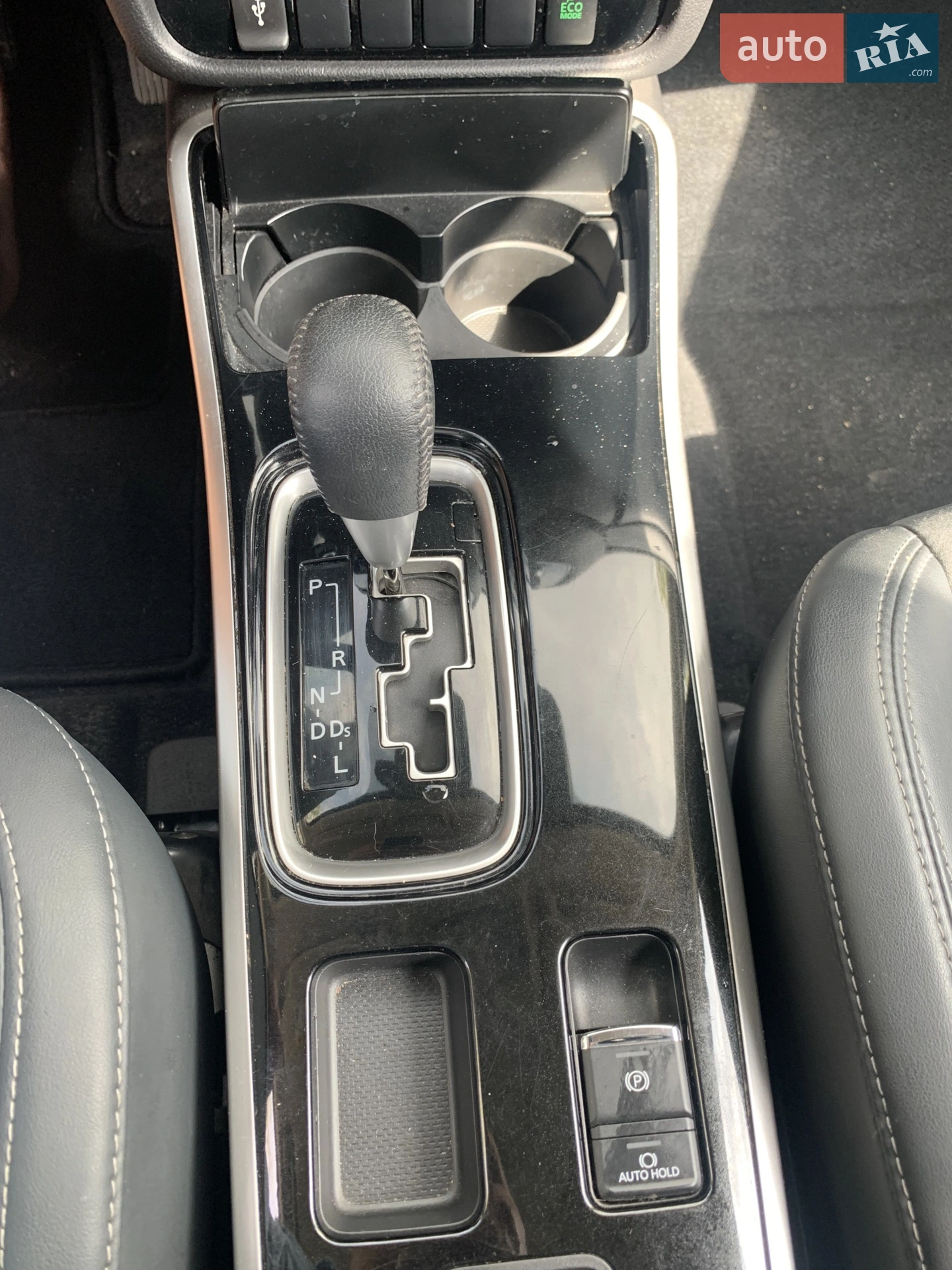 2020 Mitsubishi Outlander - мініатюра 11