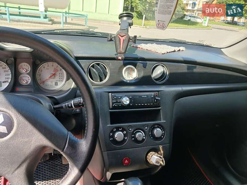 Внедорожник / Кроссовер Mitsubishi Outlander 2004 в Тернополе фото 20 Внедорожник / Кроссовер Mitsubishi Outlander 2004 в Тернополе