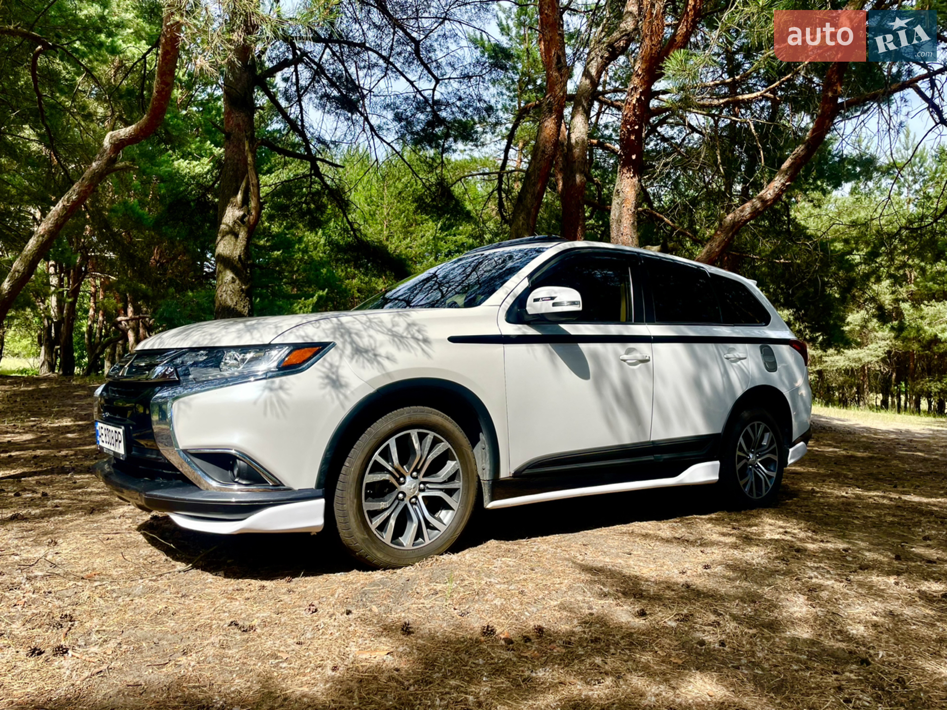 2016 Mitsubishi Outlander - фото 1