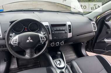 Внедорожник / Кроссовер Mitsubishi Outlander 2010 в Ровно