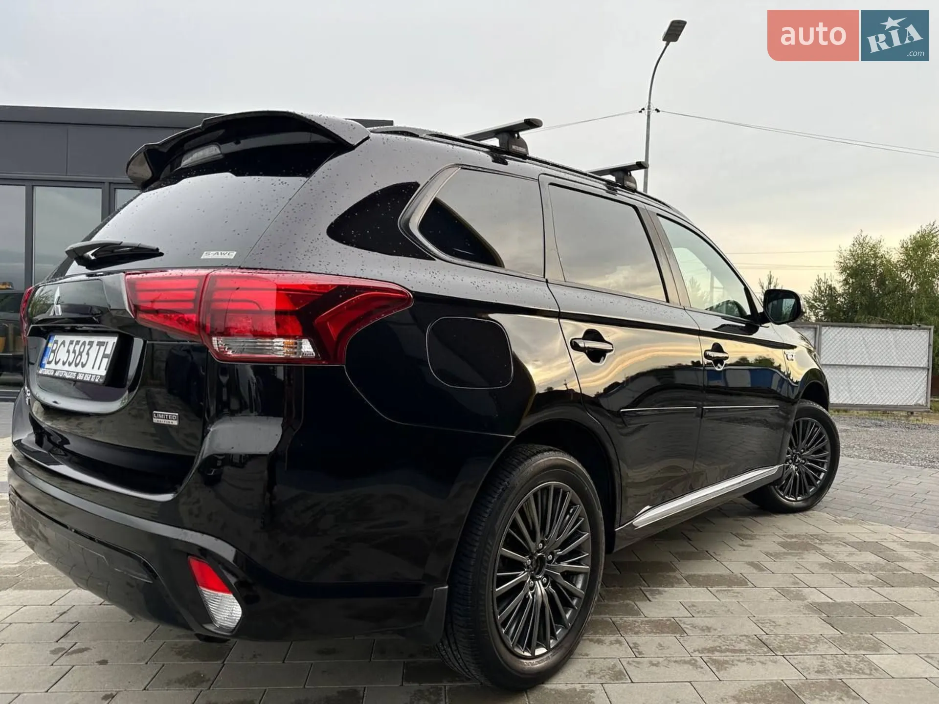 2020 Mitsubishi Outlander - мініатюра 8