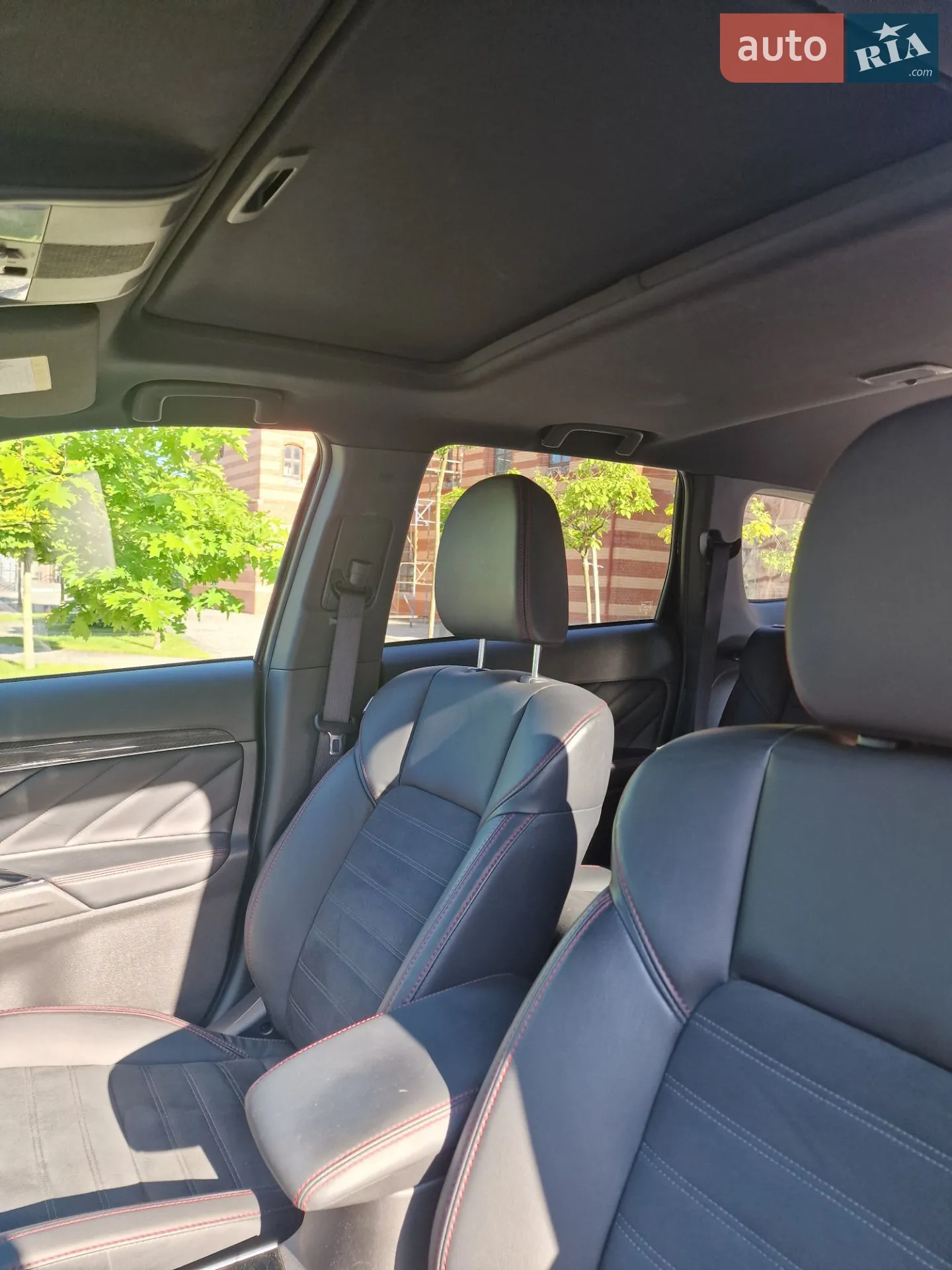 2020 Mitsubishi Outlander - мініатюра 18