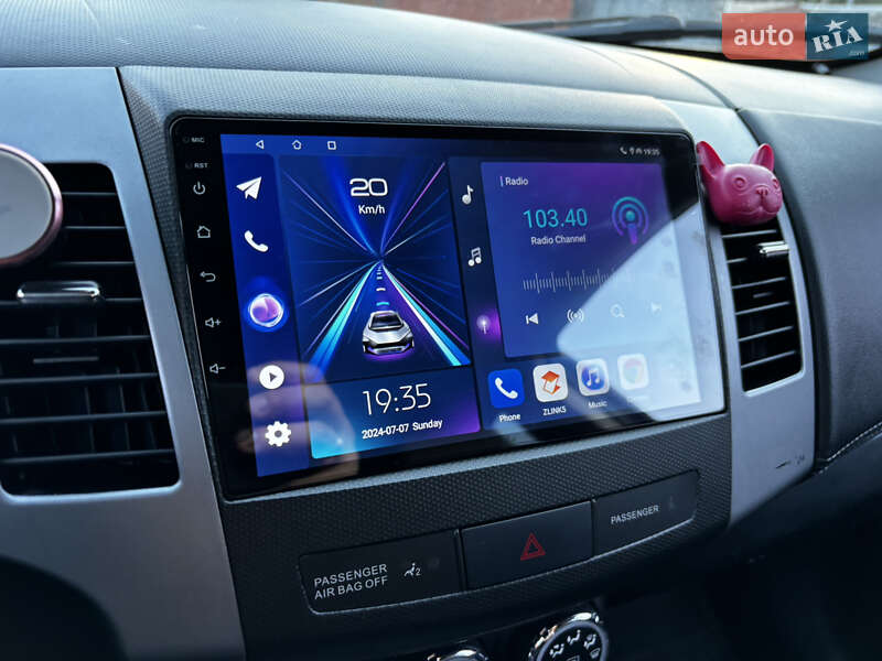 Внедорожник / Кроссовер Mitsubishi Outlander 2011 в Сумах