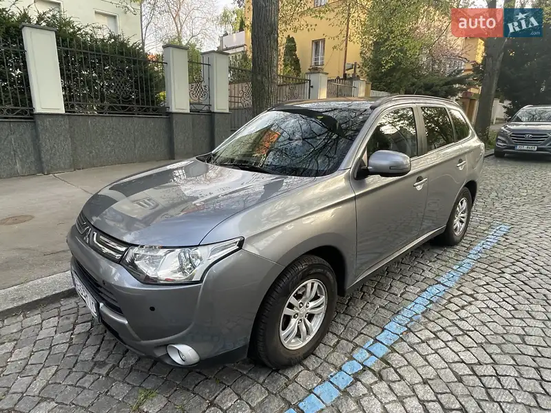 Mitsubishi Outlander