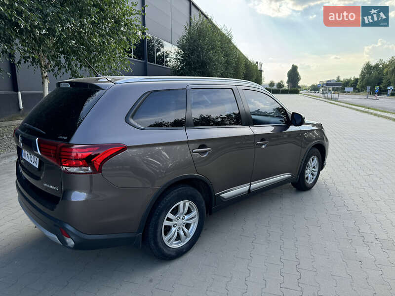 Внедорожник / Кроссовер Mitsubishi Outlander 2016 в Белой Церкви фото 8 Внедорожник / Кроссовер Mitsubishi Outlander 2016 в Белой Церкви