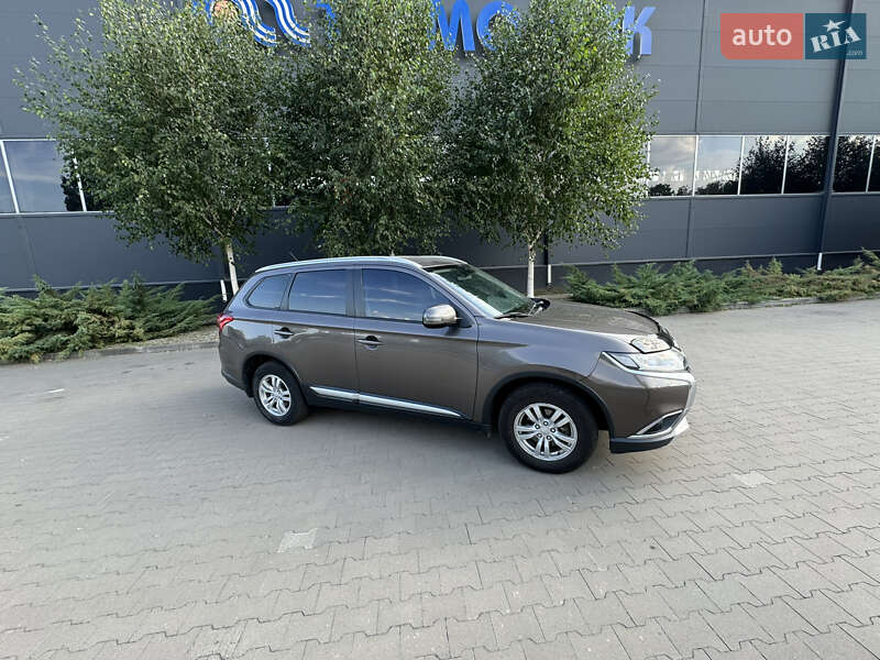 Внедорожник / Кроссовер Mitsubishi Outlander 2016 в Белой Церкви фото 5 Внедорожник / Кроссовер Mitsubishi Outlander 2016 в Белой Церкви