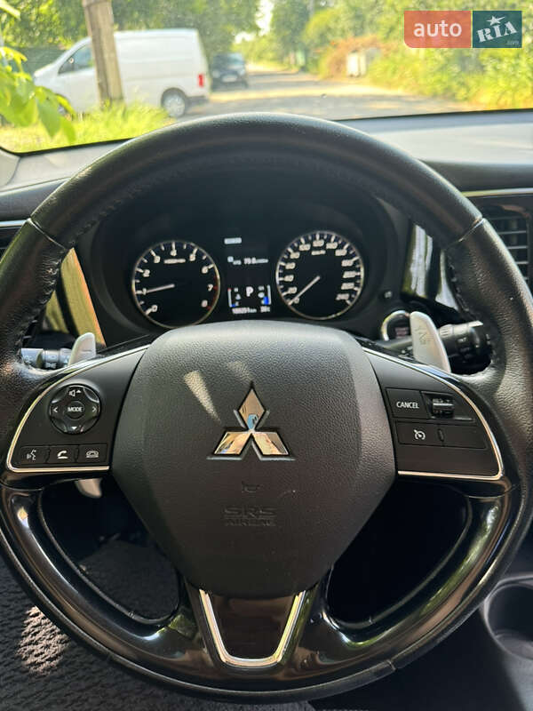 Внедорожник / Кроссовер Mitsubishi Outlander 2016 в Белой Церкви фото 34 Внедорожник / Кроссовер Mitsubishi Outlander 2016 в Белой Церкви