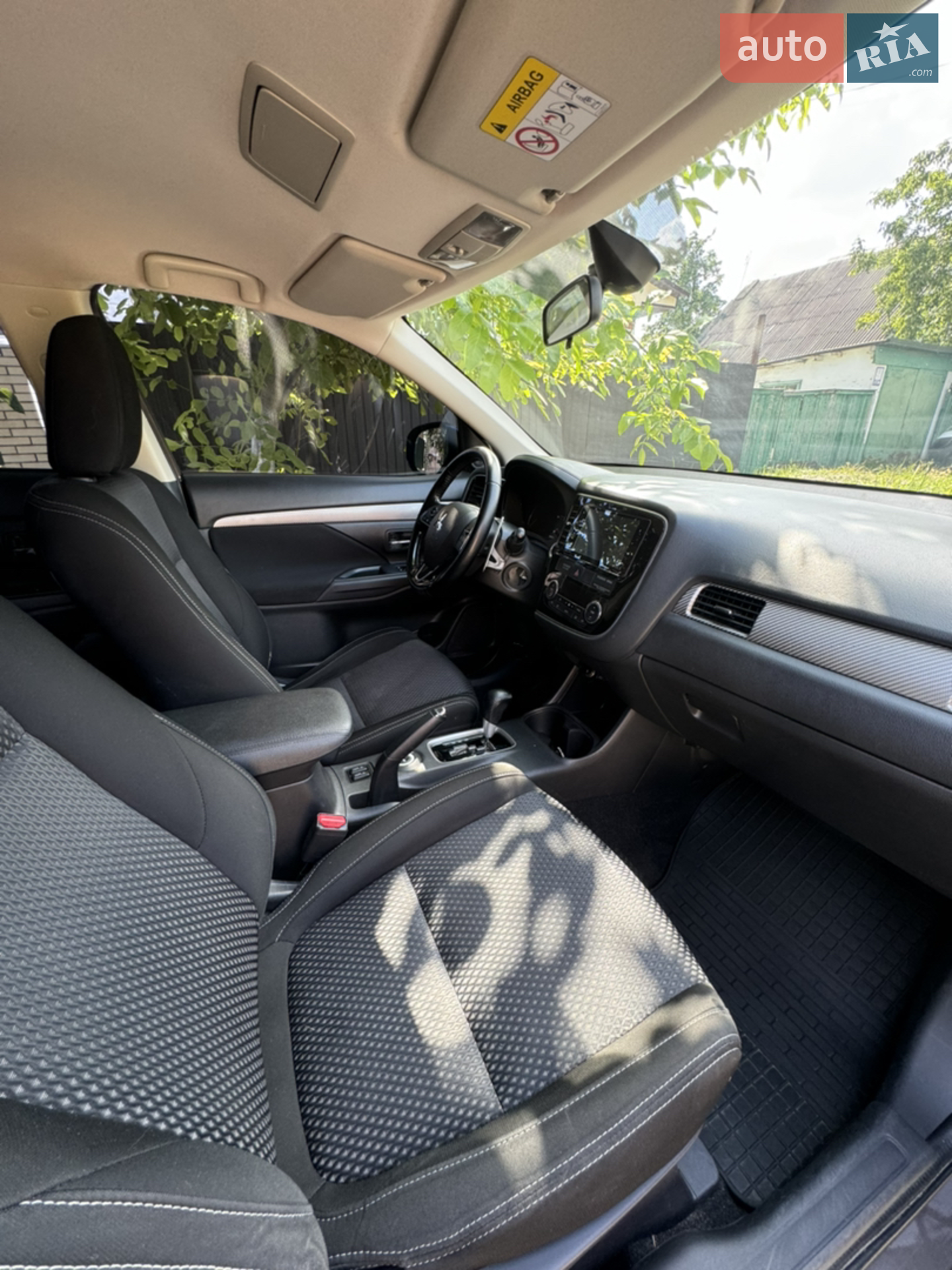 2016 Mitsubishi Outlander - мініатюра 38