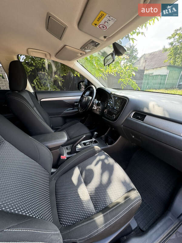 Внедорожник / Кроссовер Mitsubishi Outlander 2016 в Белой Церкви фото 38 Внедорожник / Кроссовер Mitsubishi Outlander 2016 в Белой Церкви