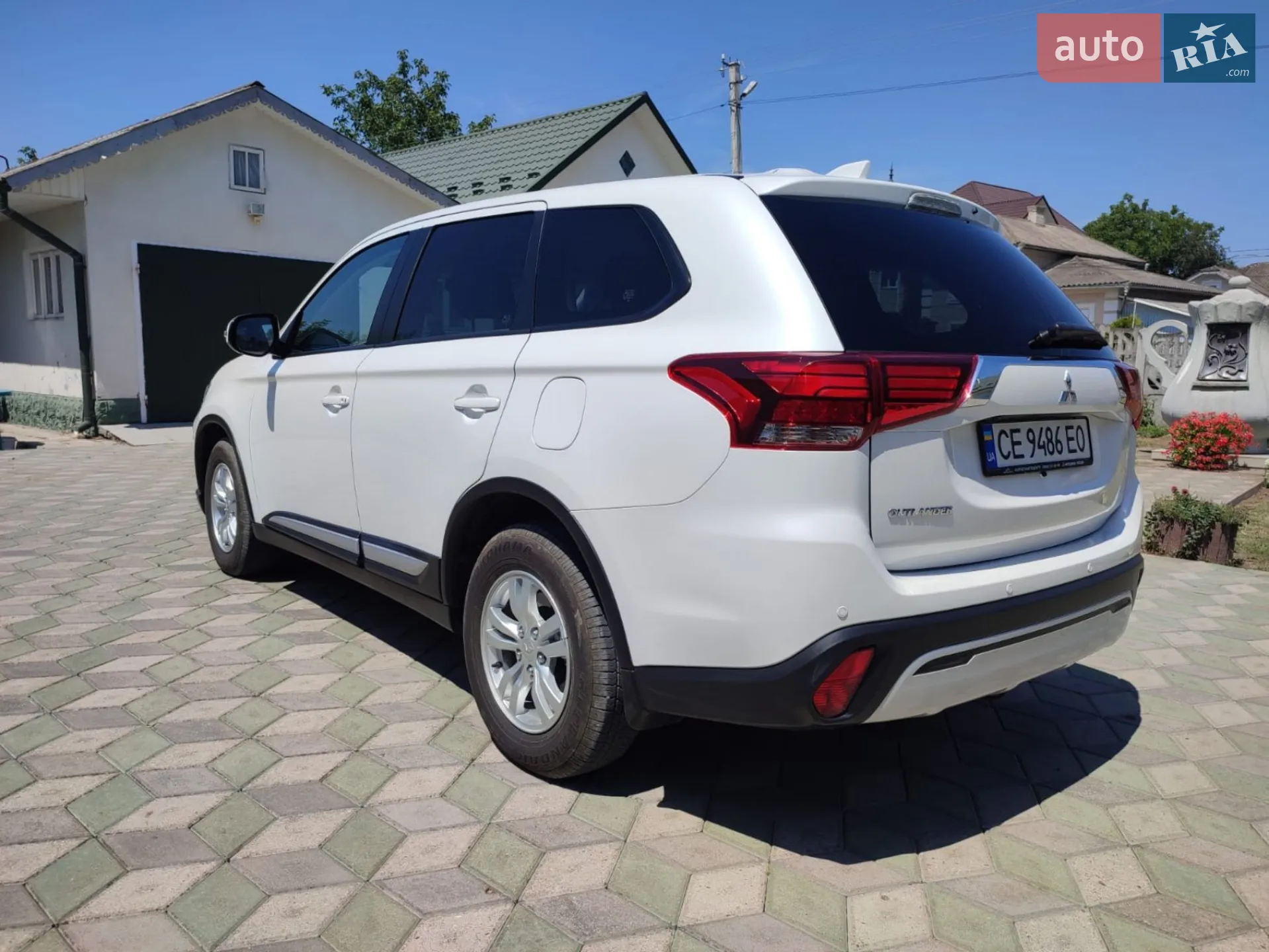 2021 Mitsubishi Outlander - мініатюра 11
