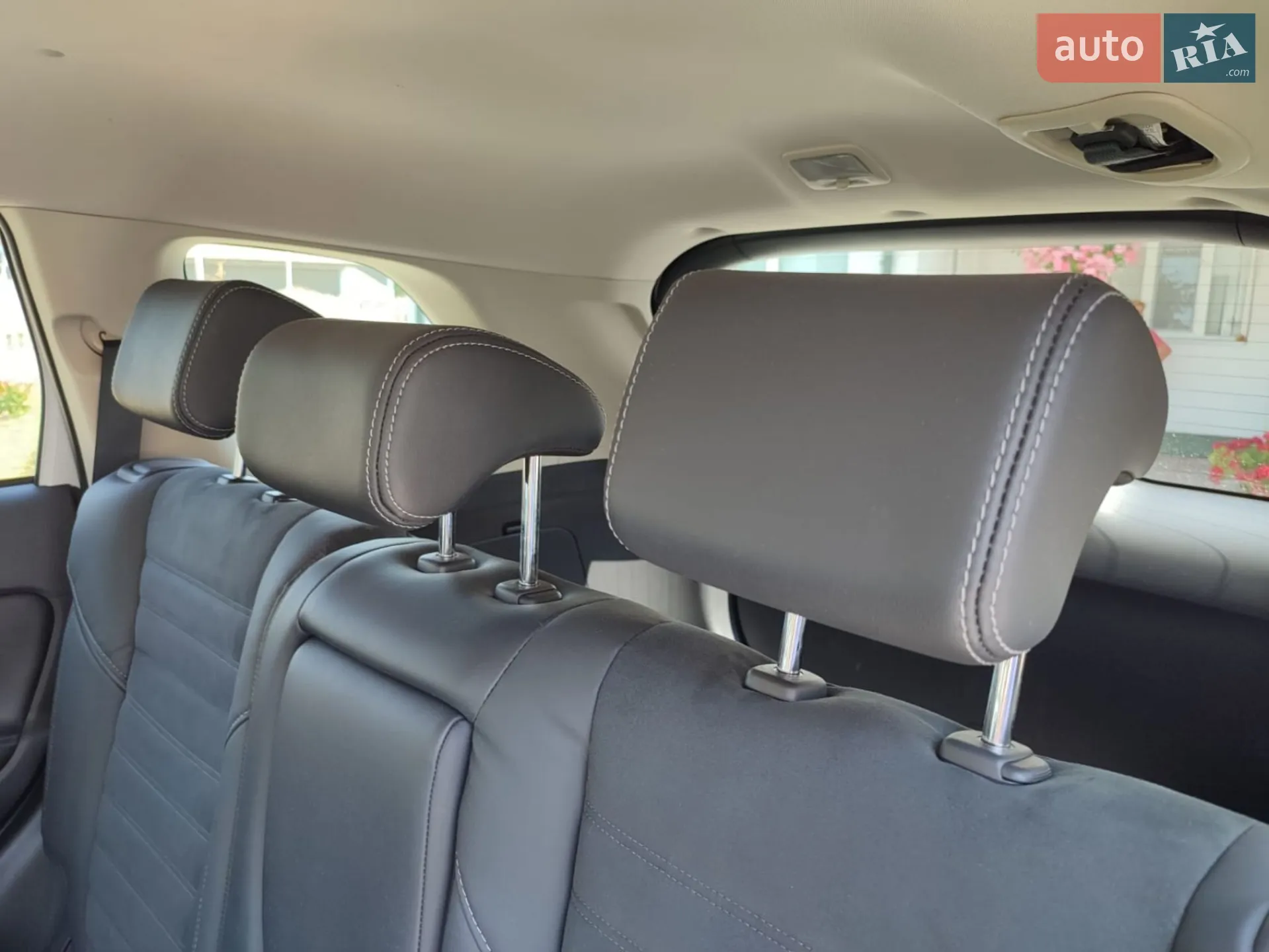 2021 Mitsubishi Outlander - мініатюра 33