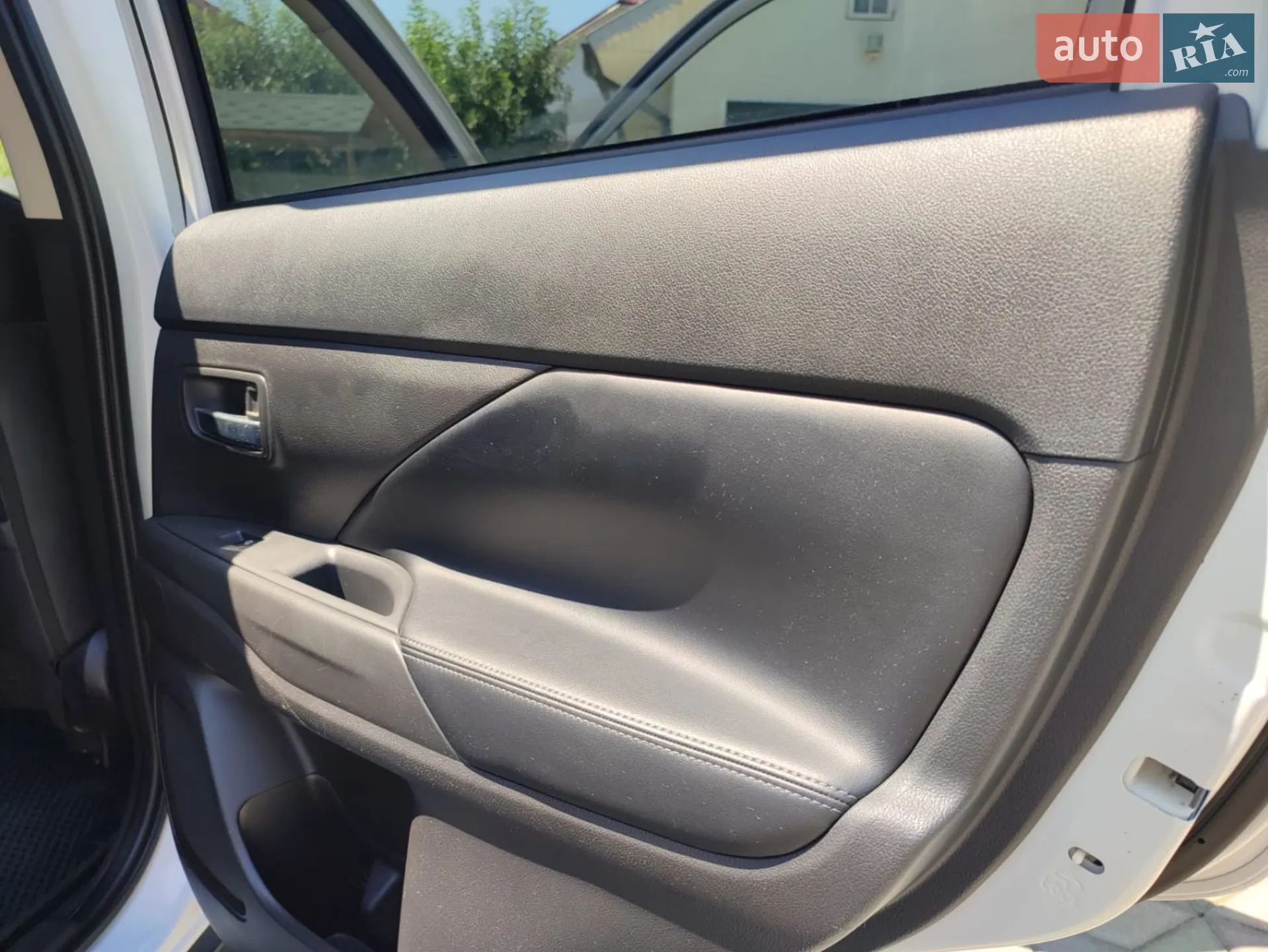 2021 Mitsubishi Outlander - мініатюра 39