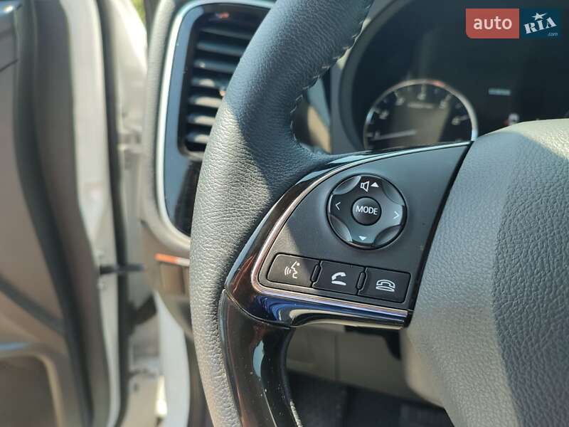 Внедорожник / Кроссовер Mitsubishi Outlander 2021 в Черновцах