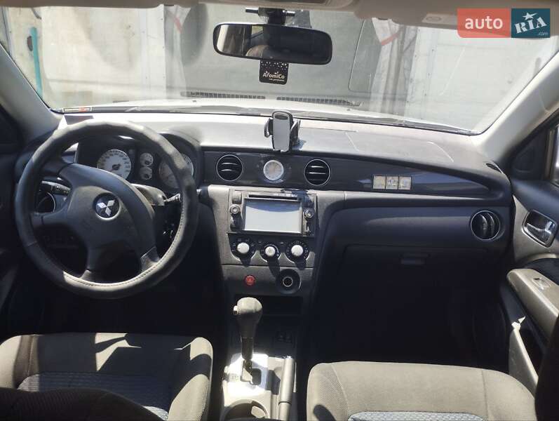 Позашляховик / Кросовер Mitsubishi Outlander 2008 в Кременчуці