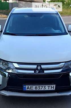 Внедорожник / Кроссовер Mitsubishi Outlander 2016 в Днепре