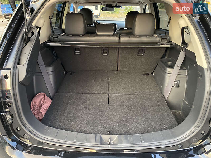 Внедорожник / Кроссовер Mitsubishi Outlander 2020 в Запорожье