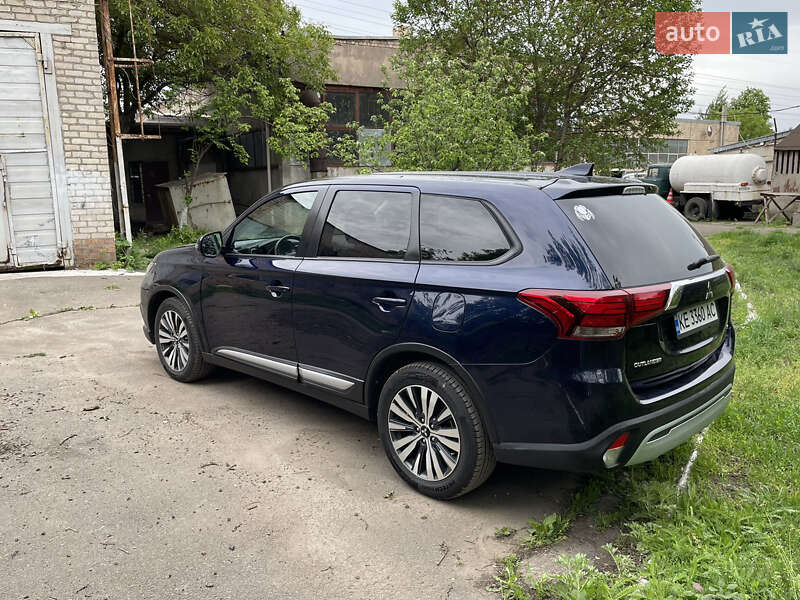 Позашляховик / Кросовер Mitsubishi Outlander 2019 в Кривому Розі