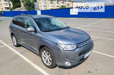 Внедорожник / Кроссовер Mitsubishi Outlander 2014 в Калуше