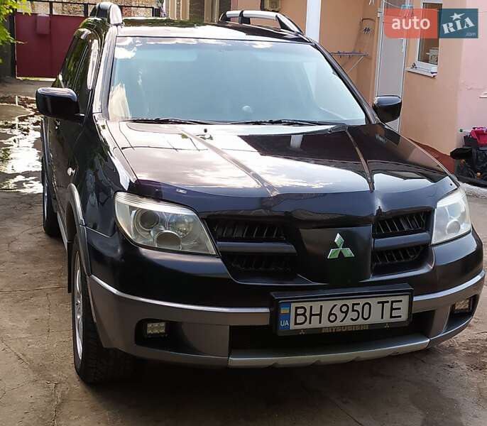 Внедорожник / Кроссовер Mitsubishi Outlander 2005 в Березовке фото 5 Внедорожник / Кроссовер Mitsubishi Outlander 2005 в Березовке