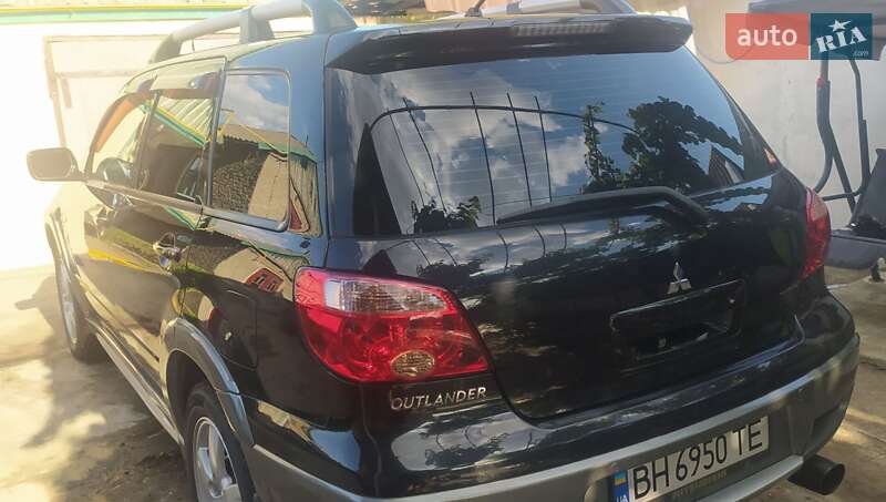 Внедорожник / Кроссовер Mitsubishi Outlander 2005 в Березовке фото 9 Внедорожник / Кроссовер Mitsubishi Outlander 2005 в Березовке