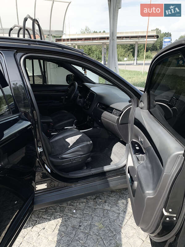 Позашляховик / Кросовер Mitsubishi Outlander 2018 в Хмельницькому фото 10 Позашляховик / Кросовер Mitsubishi Outlander 2018 в Хмельницькому