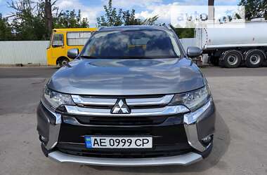 Позашляховик / Кросовер Mitsubishi Outlander 2016 в Кривому Розі