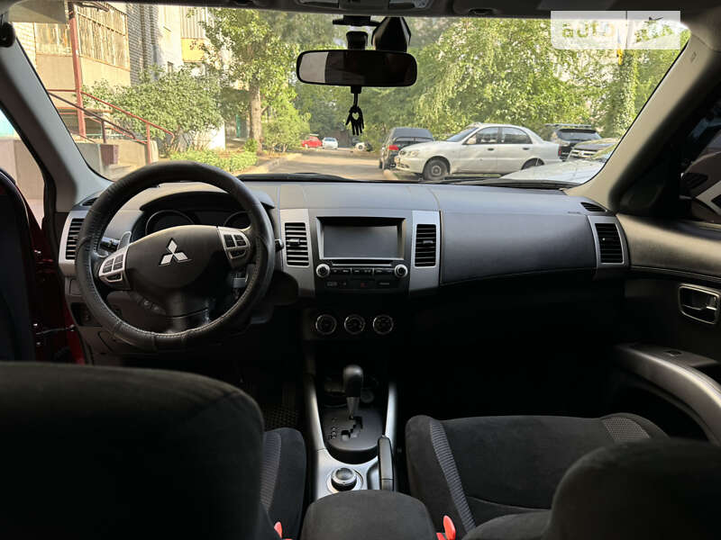 Позашляховик / Кросовер Mitsubishi Outlander 2012 в Миколаєві фото 18 Позашляховик / Кросовер Mitsubishi Outlander 2012 в Миколаєві