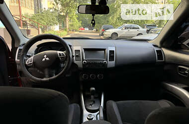 Внедорожник / Кроссовер Mitsubishi Outlander 2012 в Николаеве