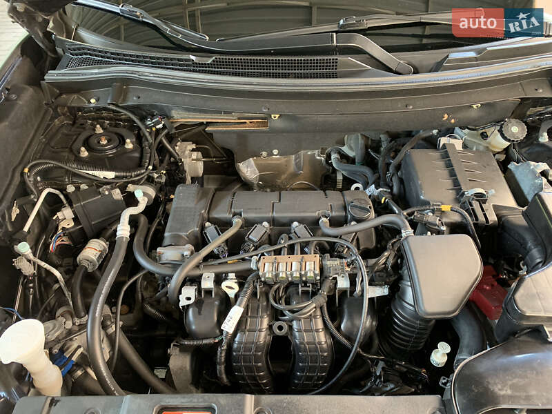 Позашляховик / Кросовер Mitsubishi Outlander 2016 в Запоріжжі