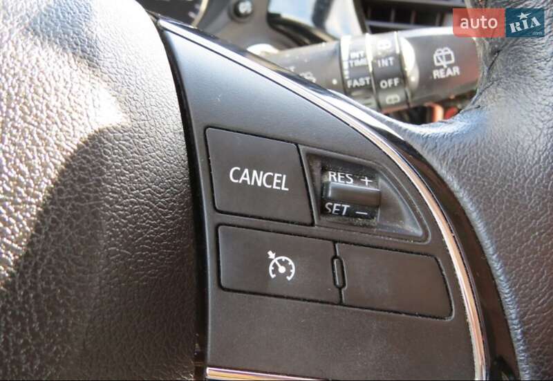 Позашляховик / Кросовер Mitsubishi Outlander 2015 в Кропивницькому