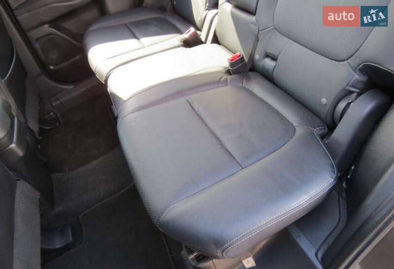 Позашляховик / Кросовер Mitsubishi Outlander 2015 в Кропивницькому