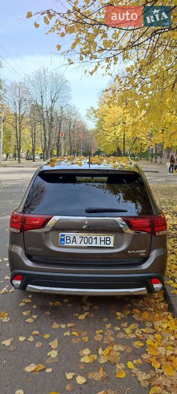 Позашляховик / Кросовер Mitsubishi Outlander 2015 в Кропивницькому