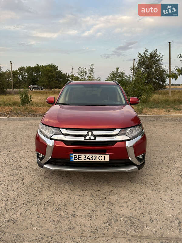 Mitsubishi Outlander 2015