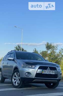 Внедорожник / Кроссовер Mitsubishi Outlander 2012 в Хмельницком