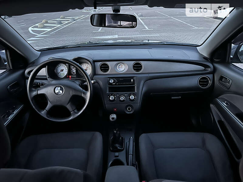 Внедорожник / Кроссовер Mitsubishi Outlander 2005 в Житомире