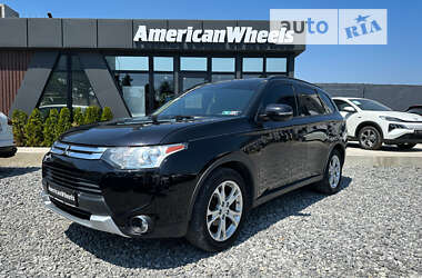 Позашляховик / Кросовер Mitsubishi Outlander 2014 в Чернівцях